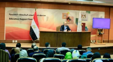 عبداللطيف: نظام مبتكر لضمان خلو الأوراق الامتحانية من الأخطاء