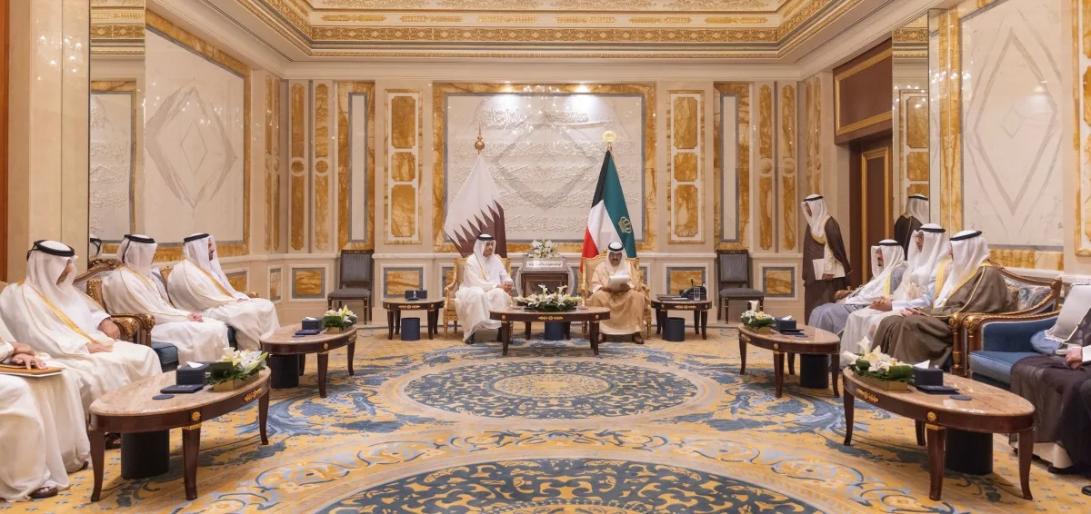سمو الأمير يرسل رسالة خطية إلى أمير الكويت سمو الأمير يرسل رسالة خطية إلى أمير الكويت