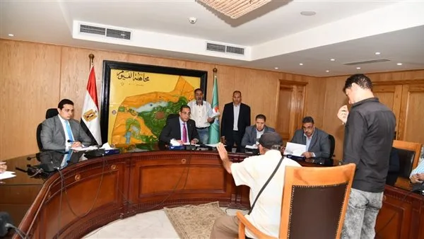 محافظ الفيوم يطالب بتوفير فرص عمل للأسر المحتاجة للدعم.