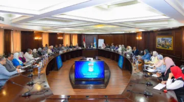 محافظ الإسكندرية: دراسة متكاملة حول إدارة أزمة العاصفة الأخيرة واستفادة من الدروس استعدادًا لأي حالات طارئة مستقبلية