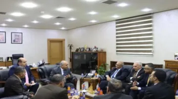 طارق المومني يلتقي وزير التعليم الأردني الدكتور عزمي محافظة