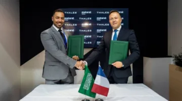 مطارات القابضة وتاليس تعززان الرقمنة في صناعة الطيران بالمملكة العربية السعودية