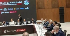 عضو الزمالك يغادر اجتماع اتحاد الكرة قبل انتهائه