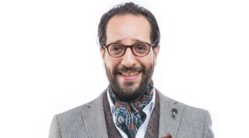 أحمد أمين في حديثه لـ«الأسبوع»: مزجت بين التمثيل والكوميديا.. وأؤدي دور عميل في «النص 2»