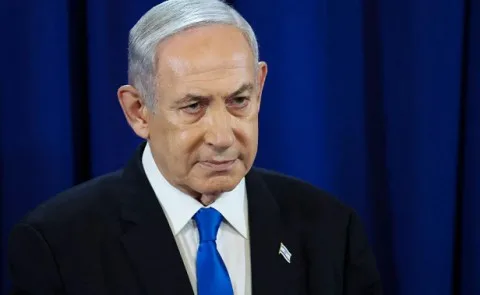 “يديعوت أحرونوت”: الوفد الإسرائيلي لن يسافر إلى الدوحة للتفاوض بسبب اختلاف مطالب “حماس” عن الاقتراح الذي طرحه المبعوث الأمريكي.