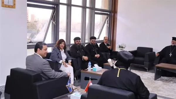 محافظ دمياط يستقبل الأنبا ماركوس وفريق الكنيسة محافظ دمياط يستقبل الأنبا ماركوس وفريق الكنيسة