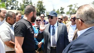 محافظ الدقهلية يقوم بزيارة لموقع إنشاء مصنعين لإعادة تدوير المخلفات البلدية والزراعية في قلابشو محافظ الدقهلية يقوم بزيارة لموقع إنشاء مصنعين لإعادة تدوير المخلفات البلدية والزراعية في قلابشو