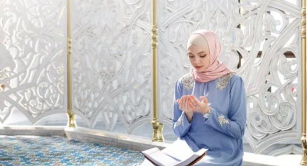 صلاة عيد الأضحى: كيفية أداء المرأة للصلاة في المنزل؟ صلاة عيد الأضحى: كيفية أداء المرأة للصلاة في المنزل؟