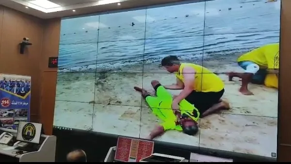استعدادًا لصيف الإجازات، محافظ الإسماعيلية يطلق مبادرة “صيف بلا حوادث غرق” على شاطئ نادي الفيروز. استعدادًا لصيف الإجازات، محافظ الإسماعيلية يطلق مبادرة “صيف بلا حوادث غرق” على شاطئ نادي الفيروز.
