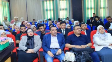 رئيس جامعة أسوان يثني على ابتكارات طلاب كلية المصايد والأسماك في مشاريع التخرج.