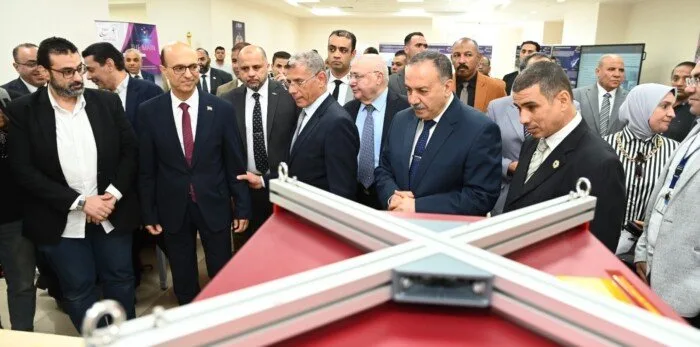 رئيس جامعة أسيوط يثمن مبادرات وكالة الفضاء المصرية وأثرها في تعزيز علوم الفضاء