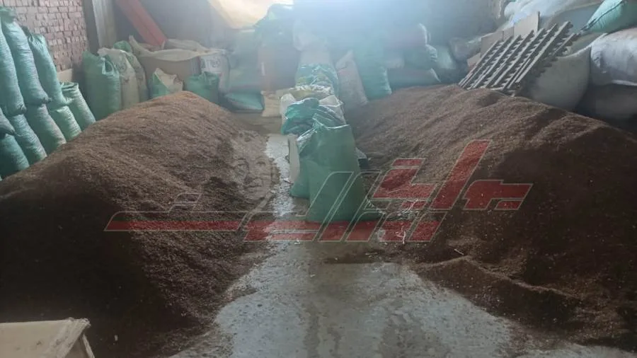 مصادرة مستودعات لإعادة تدوير وتصنيع السجائر في كفر الشيخ مصادرة مستودعات لإعادة تدوير وتصنيع السجائر في كفر الشيخ