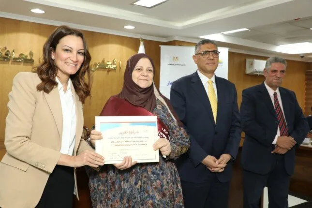 محافظ الجيزة يكرّم مجموعة من الأمهات المتميزات في المحافظة