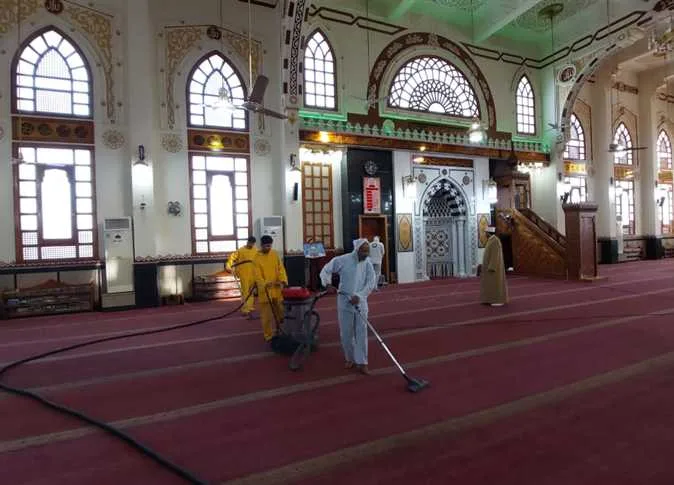 استعدادات صلاة عيد الأضحى: وزارة الأوقاف في البحر الأحمر تنظم حملات تعقيم وتنظيف للمساجد