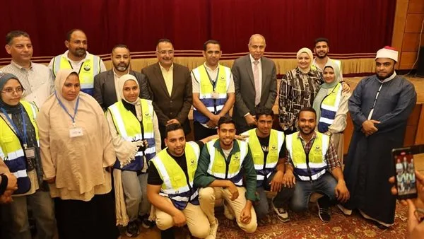 محافظ المنيا يوزع 23 طقم عرائس بالتعاون مع جمعية “نور القمر” محافظ المنيا يوزع 23 طقم عرائس بالتعاون مع جمعية “نور القمر”