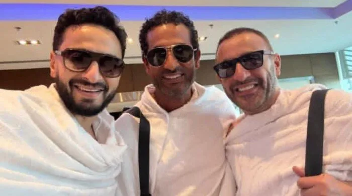 مع عمرو سعد وحمادة هلال.. أحمد السقا يتهيأ لأداء مناسك الحج مع عمرو سعد وحمادة هلال.. أحمد السقا يتهيأ لأداء مناسك الحج