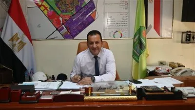 رئيس جهاز مدينة العاشر من رمضان يتدخل لنقل سائق حريق محطة الوقود إلى مستشفى أهل مصر لعلاج الحروق. رئيس جهاز مدينة العاشر من رمضان يتدخل لنقل سائق حريق محطة الوقود إلى مستشفى أهل مصر لعلاج الحروق.