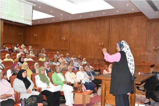 الإنتاج الحربي يقيم ورش عمل توعوية للموظفين في الشركات والوحدات التابعة له. الإنتاج الحربي يقيم ورش عمل توعوية للموظفين في الشركات والوحدات التابعة له.