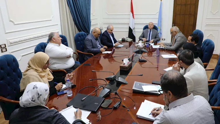 محافظ القاهرة يشرف على تحسين مجموعة من شوارع مصر الجديدة محافظ القاهرة يشرف على تحسين مجموعة من شوارع مصر الجديدة