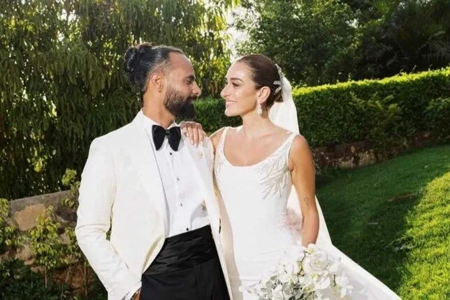 كيف أعربت أمينة خليل عن مشاعرها تجاه زوجها أحمد زعتر? «فيديو» كيف أعربت أمينة خليل عن مشاعرها تجاه زوجها أحمد زعتر? «فيديو»