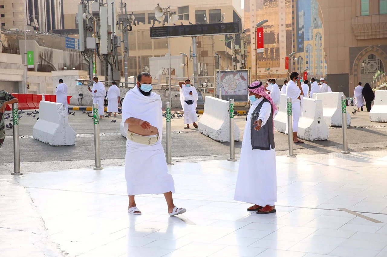 ملابس الإحرام للنساء والرجال خلال الحج.. اكتشف التفاصيل ملابس الإحرام للنساء والرجال خلال الحج.. اكتشف التفاصيل