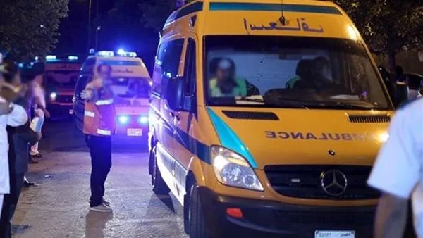 إصابة 11 فردًا في حادث تصادم سيارتين في المنيا