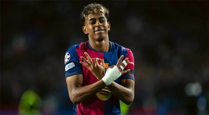 لامين يامال: انتقاله إلى ريال مدريد “غير ممكن” ولا يشغل باله بجائزة الكرة الذهبية حالياً
