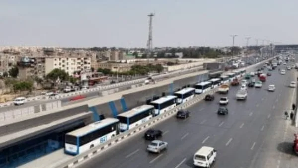 يجب على المصريين إضافة لمستهم الخاصة.. عمرو أديب يتحدث عن سير الدراجة النارية في مسار الأتوبيس الترددي يجب على المصريين إضافة لمستهم الخاصة.. عمرو أديب يتحدث عن سير الدراجة النارية في مسار الأتوبيس الترددي