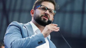 رئيس تشيلي يخطط لتشديد الضغوط على إسرائيل من خلال فرض حظر على الواردات