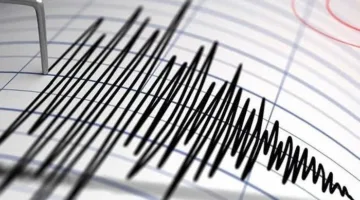 زلزال شديد يضرب شرق البحر الأبيض المتوسط ويشعر به سكان 9 دول، من بينها مصر والسعودية.