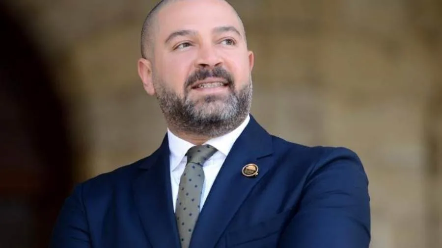 أحمد دياب: لم أكن متحيزاً للأهلي.. وهذا هو سبب مشكلة القمة