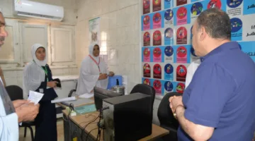 محافظ أسيوط يزور المركز الصحي الحضري لتقييم جودة الخدمات الطبية المتاحة