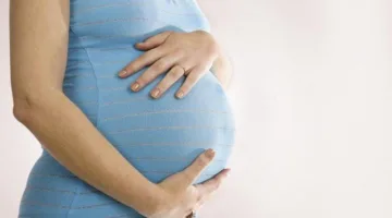 ما دلالة حلم المرأة المتزوجة بالولادة وهي غير حامل في الواقع؟
