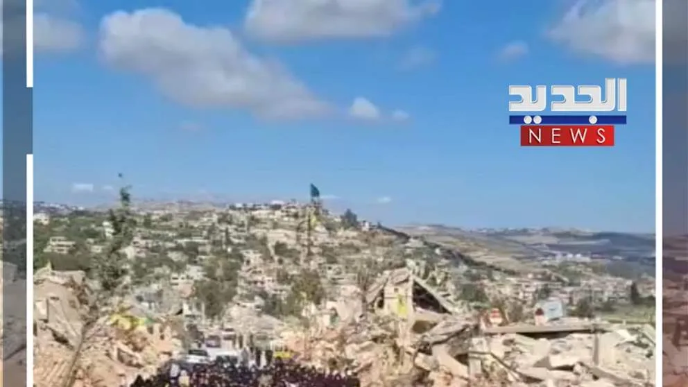 تشييع جثمان في عيتا الشعب وسط الخراب الكبير (شاهد الفيديو) تشييع جثمان في عيتا الشعب وسط الخراب الكبير (شاهد الفيديو)