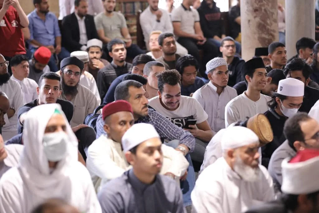 هيئة كبار العلماء: صلاة الجمعة واجبة حتى وإن تصادفت مع عيد الأضحى