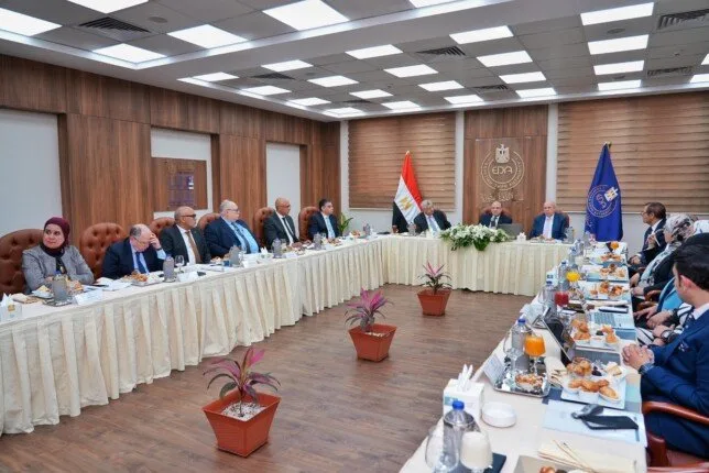 الهيئة المصرية للدواء: إجمالي مبيعات القطاع الصيدلي سيصل إلى 309 مليار جنيه في 2024 الهيئة المصرية للدواء: إجمالي مبيعات القطاع الصيدلي سيصل إلى 309 مليار جنيه في 2024