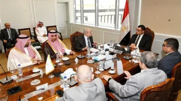 وزير الإسكان يستقبل وفدًا من السعودية لتعزيز التعاون في مجالات البناء والاستثمار العقاري