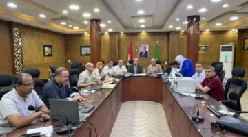 مدير تعليم القليوبية يزور مركز توزيع أسئلة الدبلومات الفنية