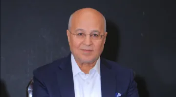 خالد عيش: نحن ملتزمون بمساندة الفلسطينيين حتى تحقيق دولتهم المستقلة.