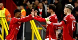 قائد مانشستر يونايتد يرفض الانتقال إلى الهلال السعودي قائد مانشستر يونايتد يرفض الانتقال إلى الهلال السعودي