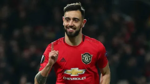 فيرنانديز يرفض عرضًا مغريًا ويدير ظهره للهلال فيرنانديز يرفض عرضًا مغريًا ويدير ظهره للهلال