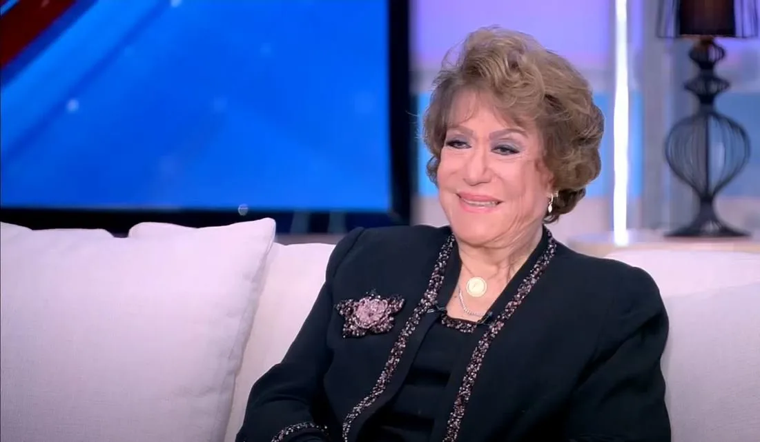 خارج الأضواء الفنية: تفاصيل أول زواج في حياة الفنانة سميحة أيوب خارج الأضواء الفنية: تفاصيل أول زواج في حياة الفنانة سميحة أيوب