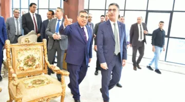 محافظ الدقهلية يرحب بوزير التموين خلال زيارته لتفقد عدة مشروعات في المحافظة