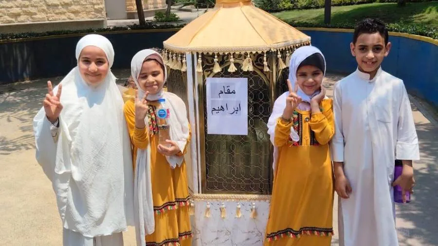 أطفال مساجد مصر يشاركون أطفال 57357 في تجربة مناسك الحج