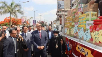 محافظ القليوبية ورئيس جامعة بنها يزوران منافذ “خير مزارعنا لأهالينا” بمناسبة عيد الأضحى