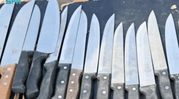 مهنة الحدادة وت sharpen السكاكين في جازان… تراث يُحيي مجدداً مع عيد الأضحى