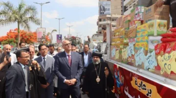 محافظ القليوبية ورئيس جامعة بنها يزوران منافذ “خير مزارعنا لأهلنا” بمناسبة عيد الأضحى المبارك