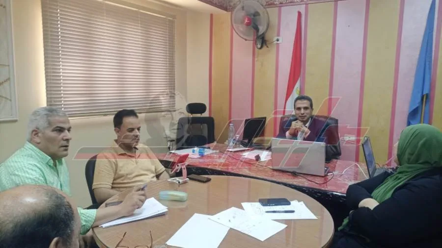 وكيل وزارة التربية والتعليم بكفر الشيخ يراقب امتحانات الشهادة الإعدادية من غرفة التحكم وكيل وزارة التربية والتعليم بكفر الشيخ يراقب امتحانات الشهادة الإعدادية من غرفة التحكم