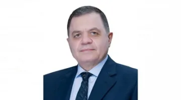 وزير الداخلية يقدم التهاني للضباط والجنود والمدنيين في الوزارة بمناسبة عيد الأضحى المبارك
