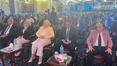 رئيس جهاز تنمية المشروعات يثني على مساهمات جمعية سيدات أعمال المستقبل برئاسة هالة أبو السعد في التنمية بمصر.. «صور وفيديو» رئيس جهاز تنمية المشروعات يثني على مساهمات جمعية سيدات أعمال المستقبل برئاسة هالة أبو السعد في التنمية بمصر.. «صور وفيديو»